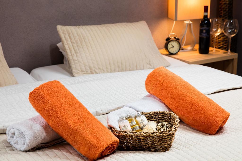 Hostel Rynek 7 Krakkó Kültér fotó